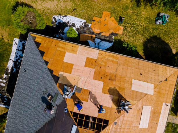 Best Commercial Roofing Services  in Oconomowoc, WI